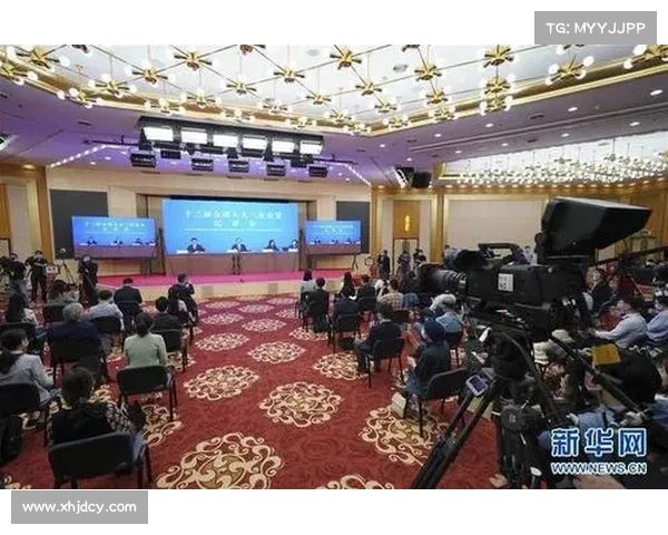 如何在会议中巧妙提出质疑并有效回应他人观点的方法与技巧