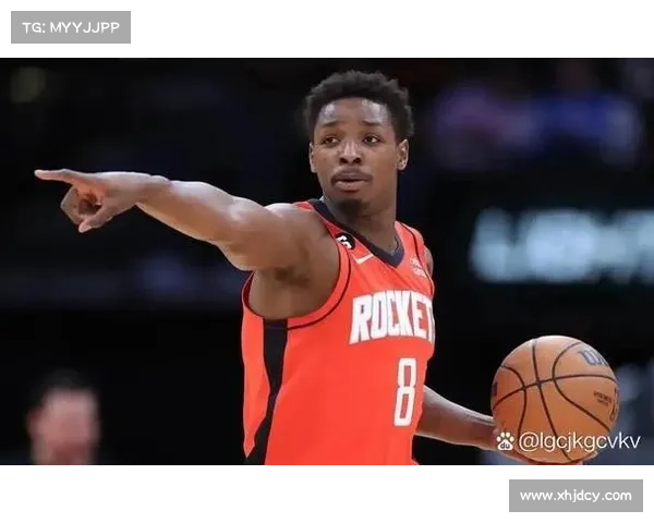 布克职业生涯中的关键教训与成长轨迹如何塑造他成为今日的篮球巨星